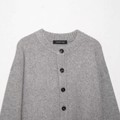 Round neck long sleeved single breasted gray knitted sweater for women